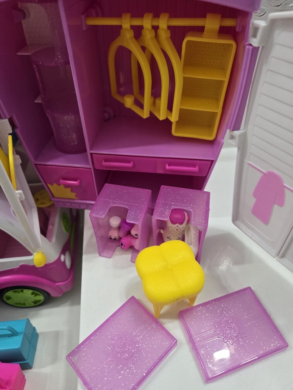 Ginormous OG Shopkins Playset Bundle with Pink, Teal and White Accessories - Picture 5 of 16